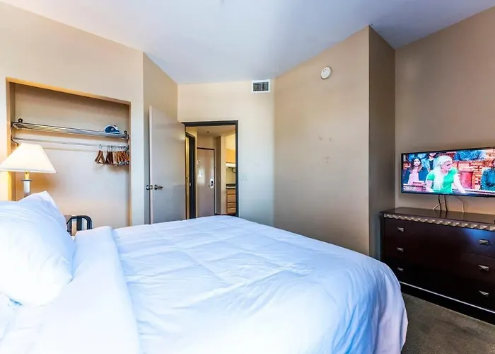 1 Bd 1 B Bnb3 Apartment