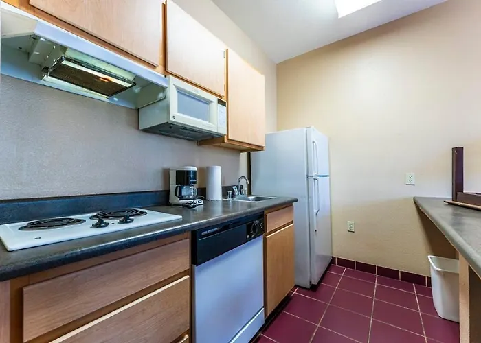 1 Bd 1 B Bnb3 * Chandler