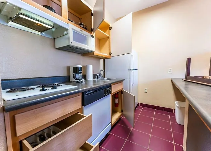 1 Bd 1 B Bnb3 Chandler